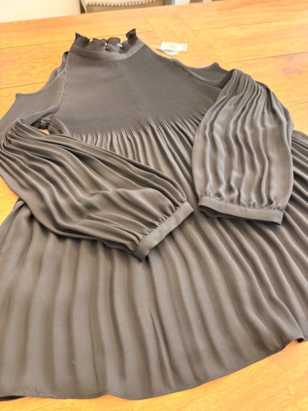 NWT Lauren RL Long Sleeve Open Shoulder Style Longer Length PLEATED BLOUSE